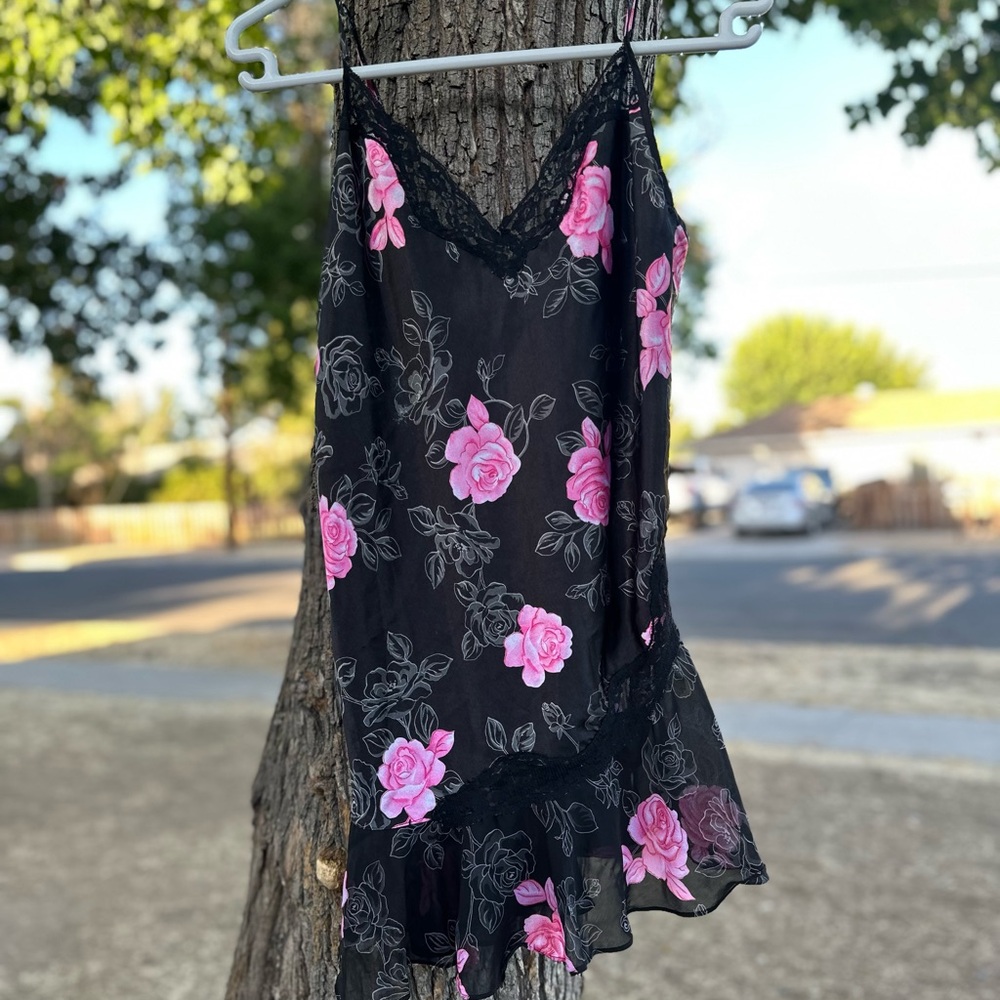 Secret Treasures Black and Pink Floral Chemise